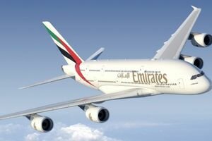 В Уганде из аварийного выхода самолета Emirates выпал член экипажа