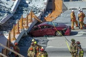 В Майами из-под завалов рухнувшего моста достали еще троих погибших
