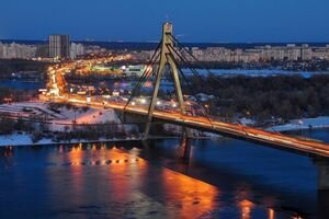В Киеве снова органичат движение по Московскому мосту