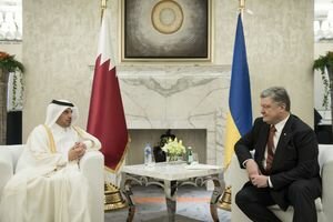 Порошенко обсудил с шейхами в Катаре торговлю и ЧМ-2022 по футболу