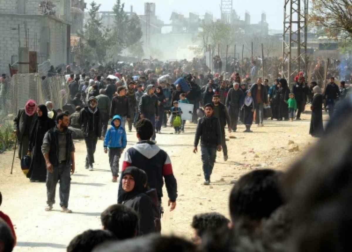 В Сирии более 110 тысяч человек покинули Восточную Гуту через гуманитарные коридоры