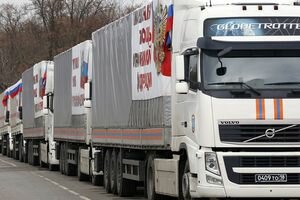 На Донбасс отправился конвой с 400 тоннами гумпомощи от России