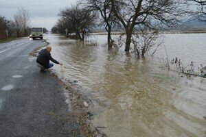 Уровень воды в реках Украины продолжает расти: спасатели предупреждают об угрозах подтоплений
