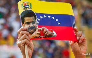Венесуэла приостановила экономические отношения с Панамой на три месяца