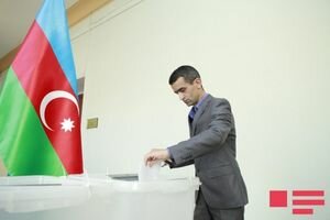 В Азербайджане стартовали досрочные выборы президента