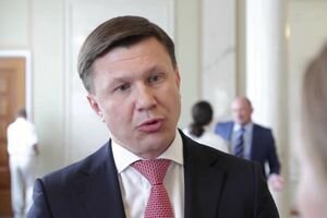Депутат от БПП задекларировал 150 млн гривен и живет с отцом под Киевом