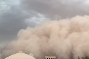 Масштабная песчаная буря обрушилась на древний город в Иране