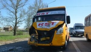 Пьяный водитель маршрутки влетел в автобус с пассажирами в Николаеве, есть пострадавшие