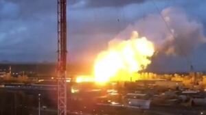 В Подмосковье на авиазаводе "Рубин" вспыхнул пожар, слышны взрывы (видео)