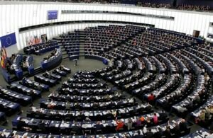 Более 40 европарламентариев хотят ввести санкции против окружения Путина 