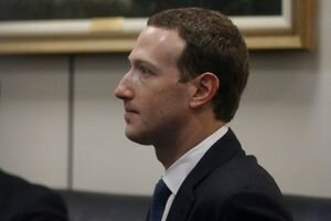 Цукерберг согласился вновь появиться в Европарламенте из-за скандала с утечкой данных в Facebook