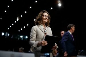 Впервые в истории ЦРУ возглавила женщина: сенат США утвердил кандидатуру Джины Хаспел