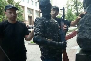СМИ: Задержанный под Радой в Киеве подросток "шел стрелять депутатов" 