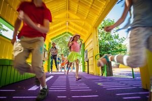 Марина Порошенко открыла первый в Украине инклюзивный парк для детей