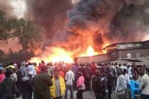 В Кении произошел масштабный пожар на рынке: погибли 15 человек, 70 пострадавших