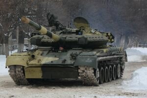 Харьковские блогеры без помех пробрались на танковую базу и показали, что находится внутри. Видео