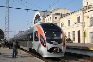 Омелян рассказал, когда поезд "четырех столиц" начнет рейсы из Киева