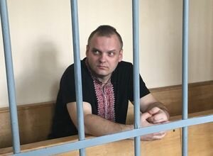 Освещавшего события на Донбассе белорусского журналиста приговорили к четырем годам "химии"