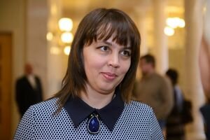 Депутата Веселову ограбили на трассе в Полтавской области, пока она меняла колесо