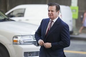 Манафорт потребовал у судьи скрыть от присяжных три уникальных фото с Януковичем