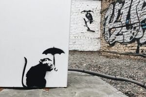 Граффити Бэнкси на киевской заправке оказались фейком