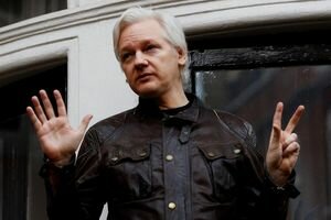 Основатель WikiLeaks может дать показания по делу о вмешательстве РФ в американские выборы 