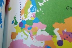 В Украине издали детскую книгу, где Крым числится в составе России