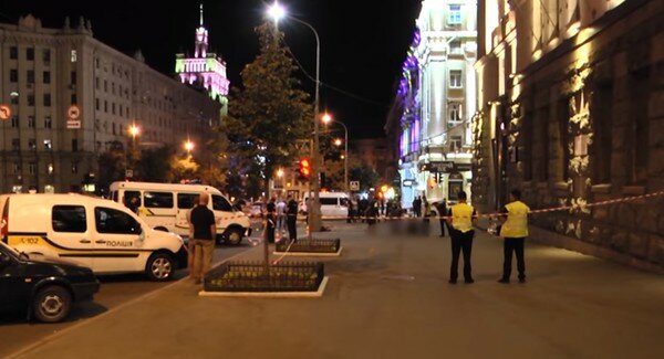 В центре Харькова неизвестный устроил стрельбу, погиб полицейский