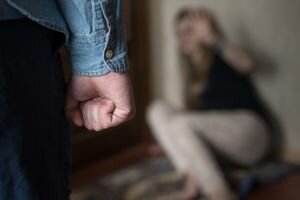 На Донбассе педофил изнасиловал дочь своей бывшей сожительницы
