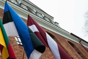 В России отреагировали на планы Латвии и Эстонии требовать ущерб за советскую оккупацию