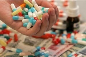 В Украине запретили еще три лекарственных препарата (документ)