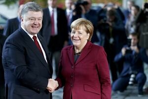 Порошенко анонсировал приезд Меркель в Украину