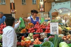 Овощи за биткоин: на киевском Бессарабском рынке ввели расчет криптовалютой