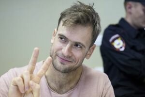СМИ: Участник Pussy Riot Верзилов в предынсультном состоянии