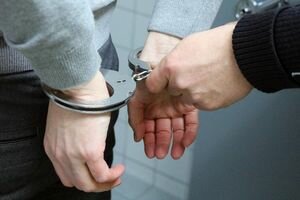 В Одессе полицейские подбросили мужчине наркотики и требовали взятку