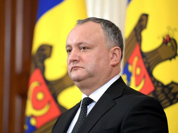 Конституционный суд Молдовы вновь отстранил Додона от должности президента