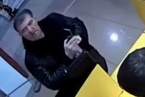Покушавшийся на Окуеву и Осмаева Денисултанов занимался кражами дорогих телефонов. Видео