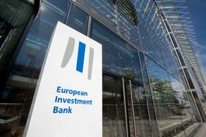 ЕИБ выделит €50 млн на ликвидацию узких мест "Укрзализныци" и "Укравтодора"