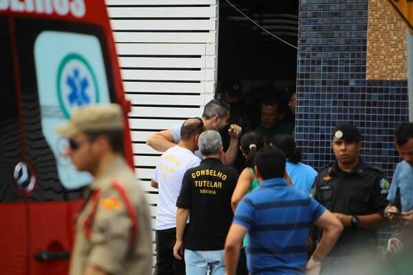 СМИ: В Бразилии подросток в школе расстрелял своих одноклассников