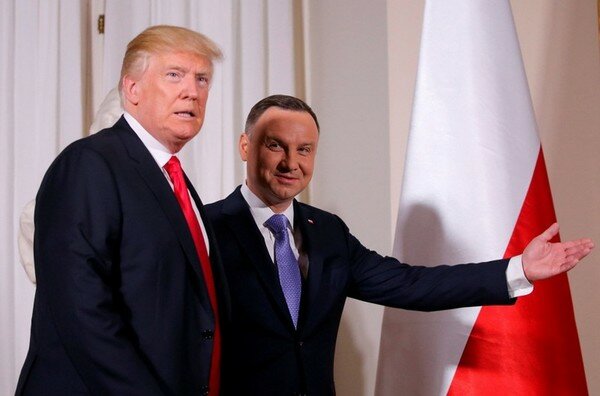 Дуда заявил, что решение о размещении американской базы в Польше уже принято