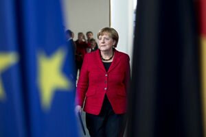 Меркель призвала не ненавидеть беженцев и не завидовать им