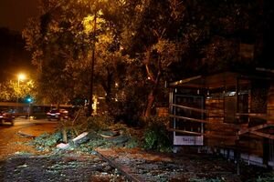 Ураган "Лесли" достиг Португалии: десятки раненых, наводнения, разрушенные дома (фото)