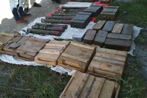 В Кривом Роге полиция изъяла у местного жителя 1,5 тонны боеприпасов