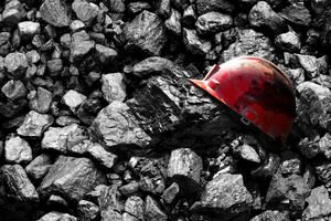 В Китае из-за обвала на угольной шахте погибли более 20 горняков 