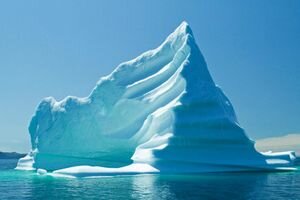 От Антарктиды откололся огромный айсберг размером как пять Манхэттенов