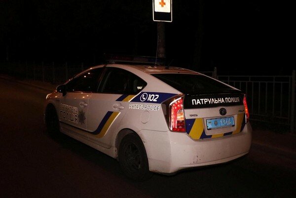 Мужчина нашел в центре Киева свои номера на чужом авто: "владелец" угрожал "влиятельными людьми"