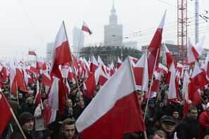 В Польше в преддверии Дня независимости отказали во въезде 400 неофашистам и "бандеровцам"