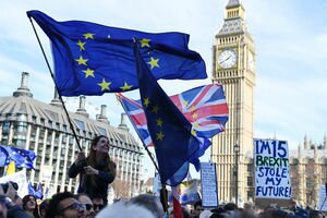 Правительство Великобритании одобрило условия Brexit после пятичасовых дебатов