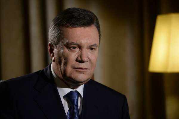СМИ: В России госпитализировали Януковича с травмой позвоночника
