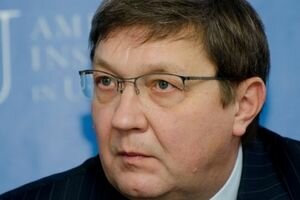 Суслов рассказал, почему военное положение в Украине могут продлить